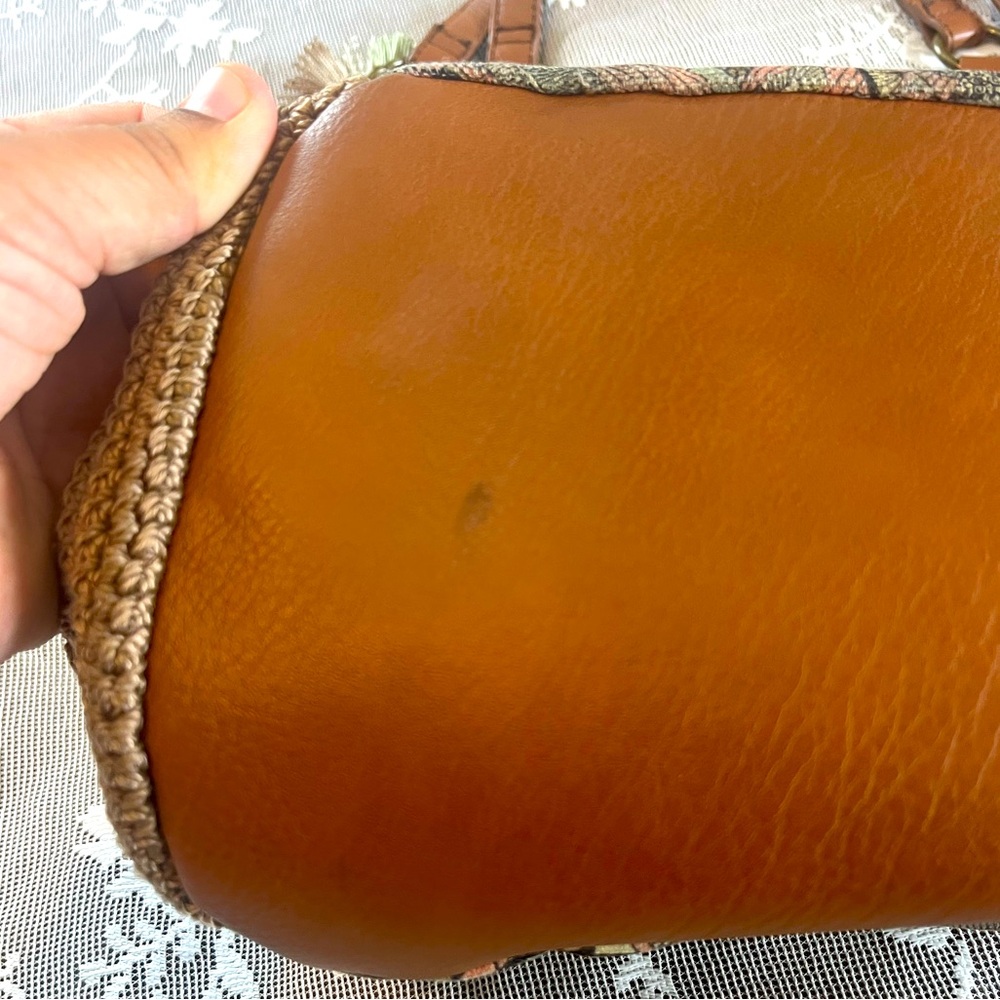 Brown and Tan Handbag - Picture 3 of 16